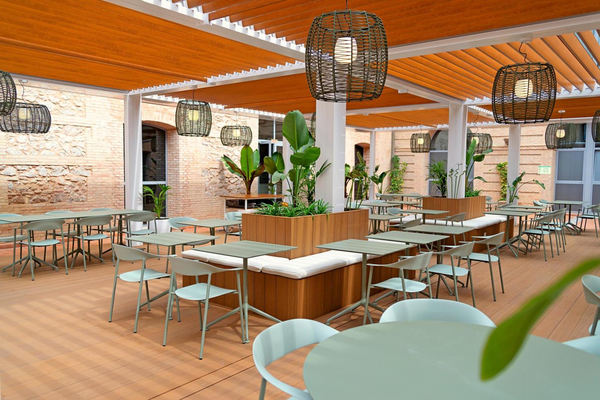 Dwo Valencia — Foto 1